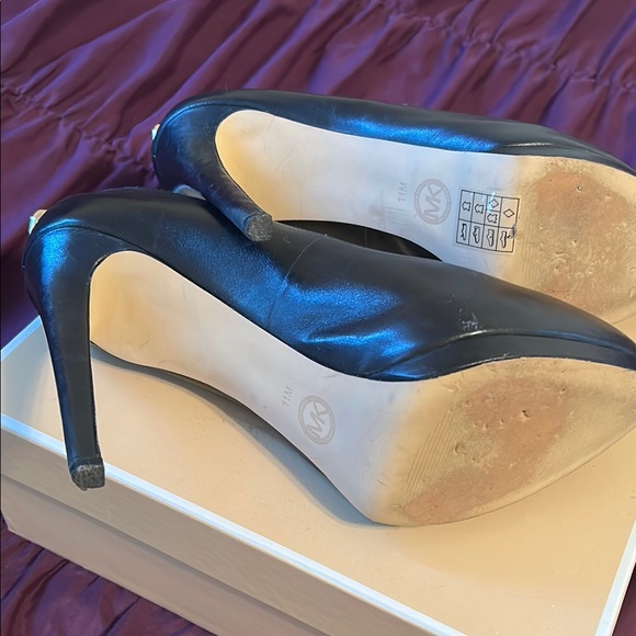 Michael Kors Black Stiletto Heels Classic Pumps - Picture 7 of 10